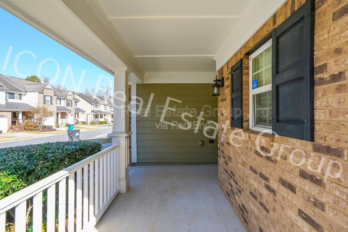 Townhouse for rent at 467 Colonial Walk, Woodstock, GA 30189