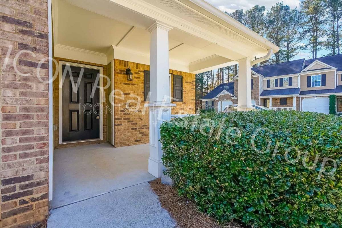 Townhouse for rent at 467 Colonial Walk, Woodstock, GA 30189