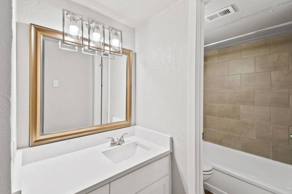 Apartment for rent at Waterford, 7879 Riverfall Dr, Dallas, TX 75230