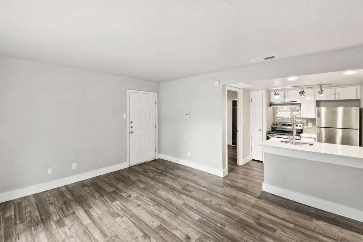 Apartment for rent at Waterford, 7879 Riverfall Dr, Dallas, TX 75230