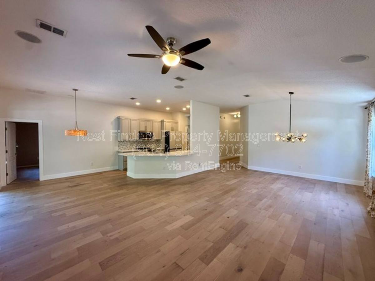 Apartment for rent at 13658 Kayak Court, Jacksonville, FL 32226
