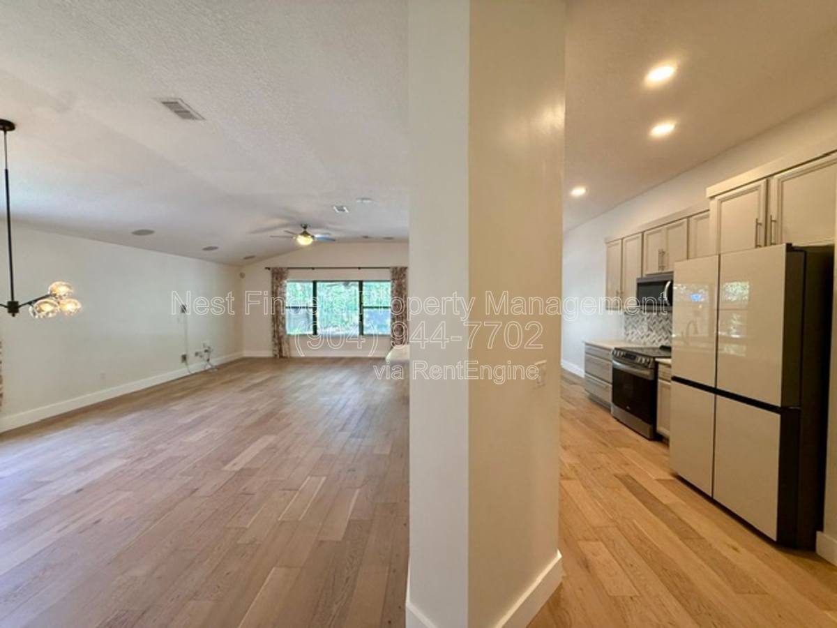 Apartment for rent at 13658 Kayak Court, Jacksonville, FL 32226