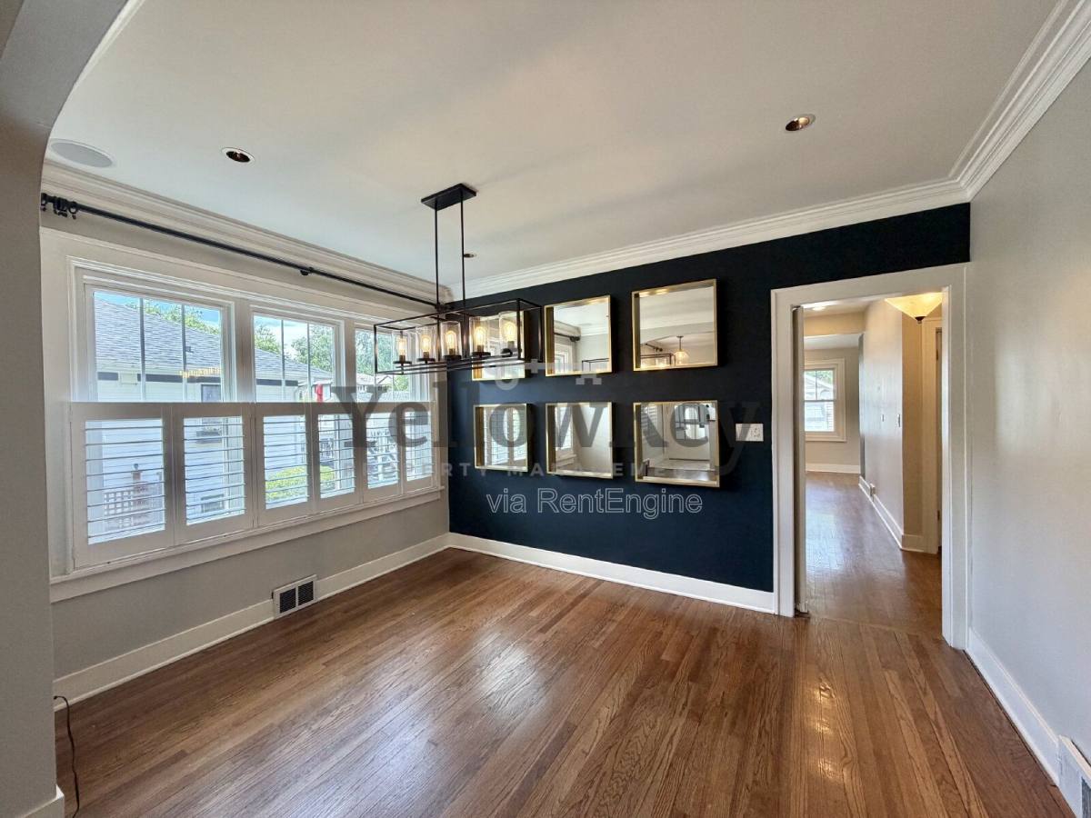 House for rent at 376 Hill Ave, Glen Ellyn, IL 60137