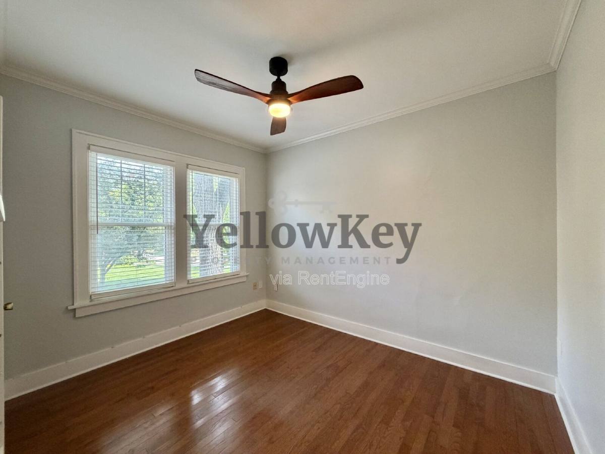 House for rent at 376 Hill Ave, Glen Ellyn, IL 60137
