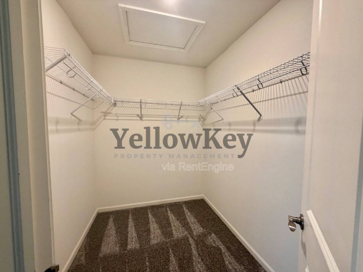 Townhouse for rent at 1707 Carlstedt Dr, Batavia, IL 60510