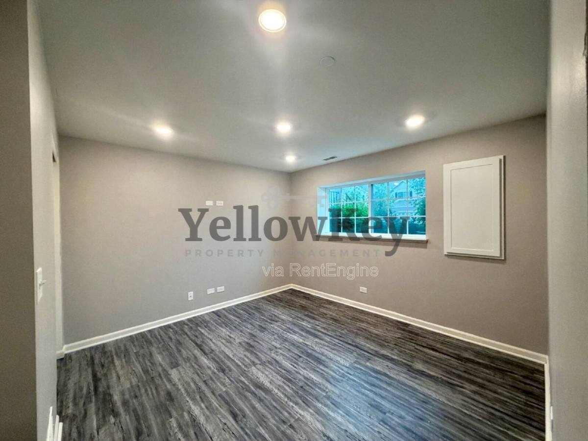 Townhouse for rent at 1707 Carlstedt Dr, Batavia, IL 60510