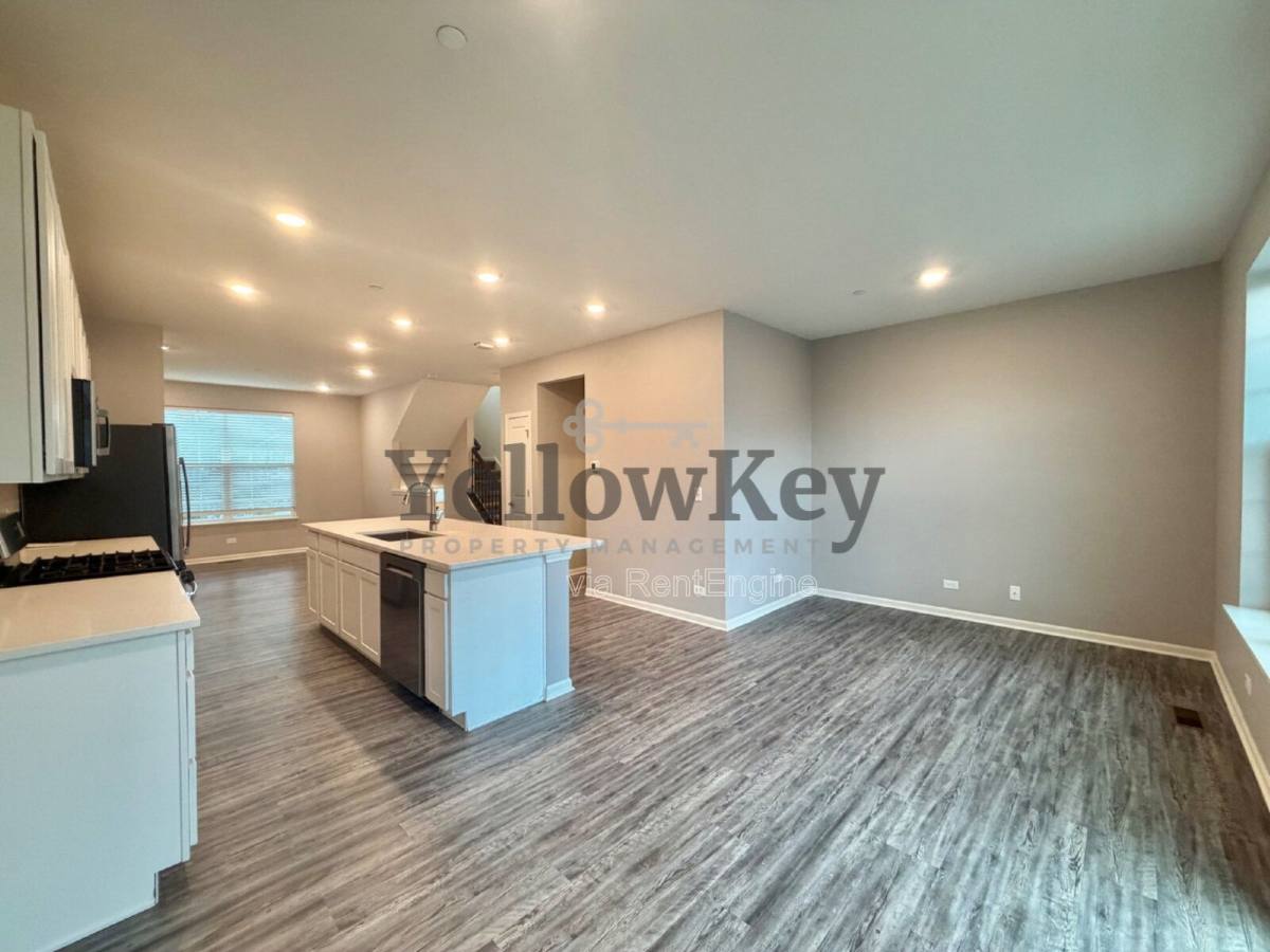 Townhouse for rent at 1707 Carlstedt Dr, Batavia, IL 60510