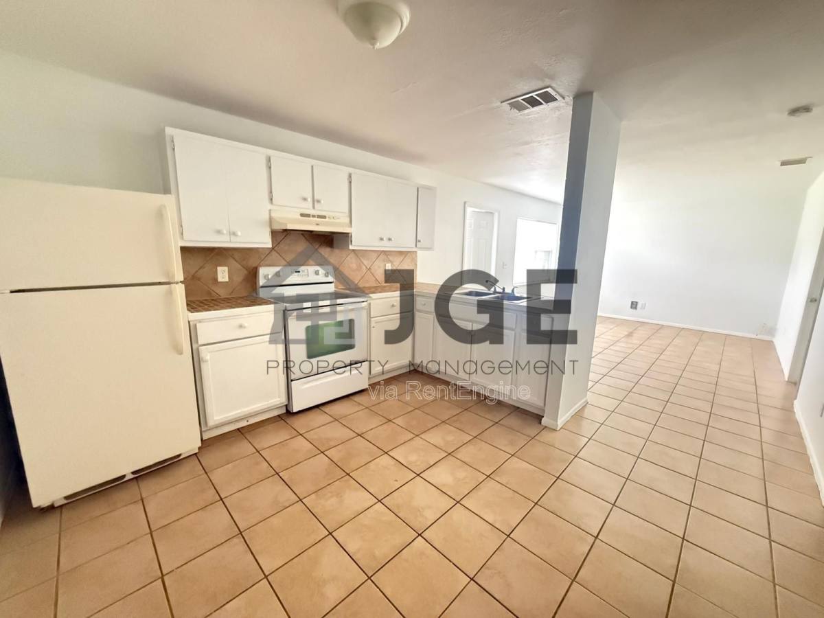 Apartment for rent at 198 Charlotte Ave, Fort Myers, FL 33916