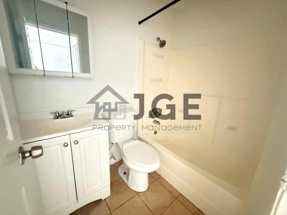 Apartment for rent at 198 Charlotte Ave, Fort Myers, FL 33916