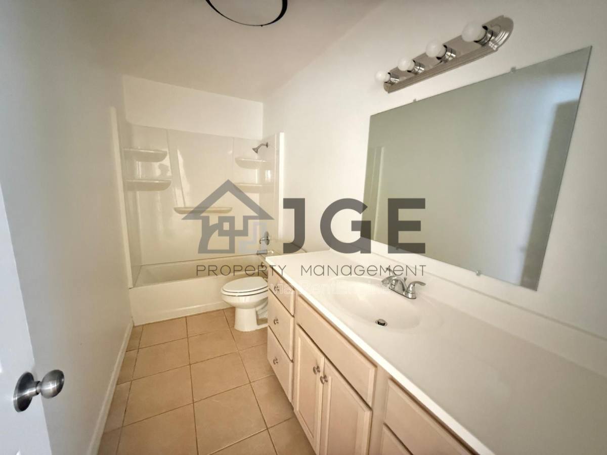 Apartment for rent at 2351 Lafayette St, Fort Myers, FL 33901