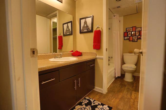 Apartment for rent at Montecito Club Apartment Homes, 2001 S Cooper St, Arlington, TX 76010