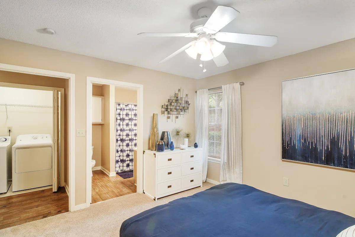 Apartment for rent at 2000 Lexington Pointe Dr, Oxford, MS 38655