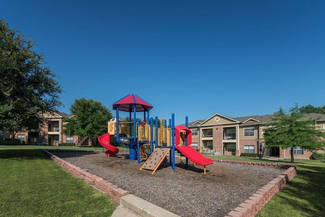 Apartment for rent at Eagle Pointe Apartment Homes, 325 S Jupiter Rd, Allen, TX 75002