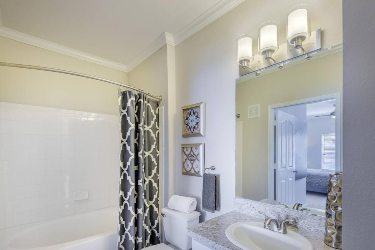 Apartment for rent at The Pointe at Vista Ridge, 2701 Macarthur Blvd, Lewisville, TX 75067