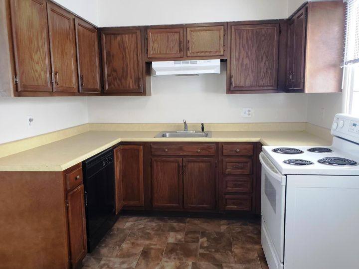Apartment for rent at 516 Ave E, Billings, MT 59102
