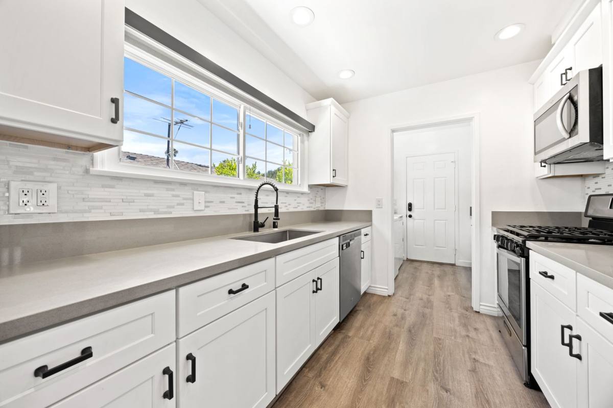 House for rent at 1041 Rose Ave, Pasadena, CA 91107