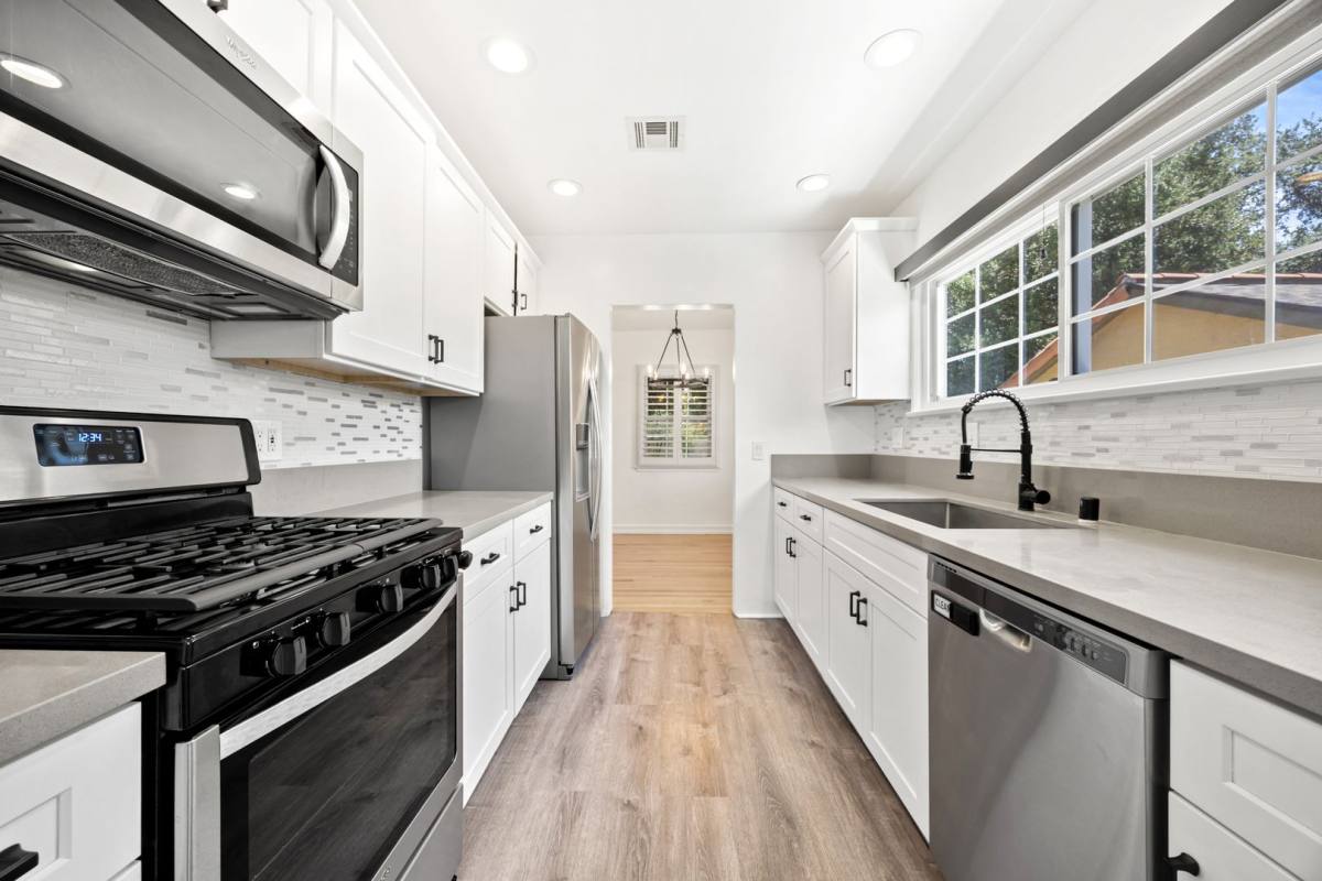 House for rent at 1041 Rose Ave, Pasadena, CA 91107