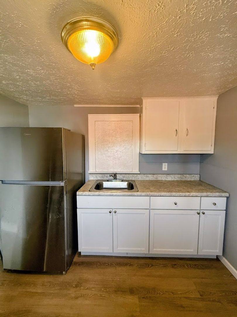 Apartment for rent at 1300 Grant St, Akron, OH 44301