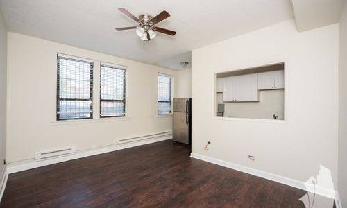 Apartment for rent at 3345 N Marshfield Ave, Chicago, IL 60657