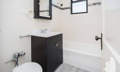 Apartment for rent at 3345 N Marshfield Ave, Chicago, IL 60657