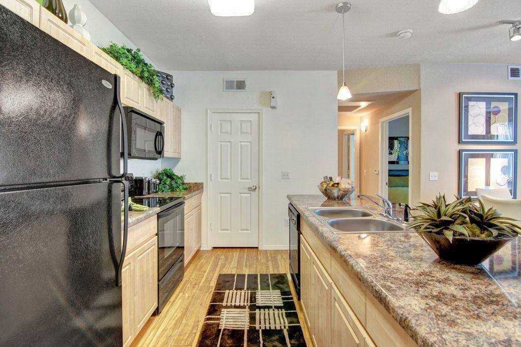 Apartment for rent at Aspire Pinnacle Peak Luxury, 24250 N 23rd Ave, Phoenix, AZ 85085