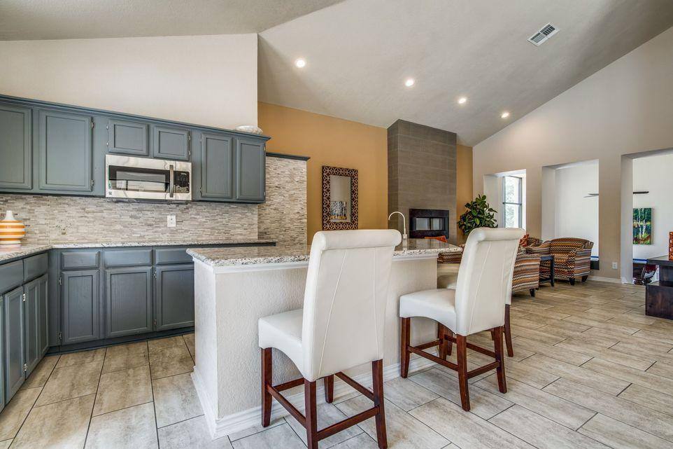 Apartment for rent at Resort at Jefferson Ridge, 5301 N Macarthur Blvd, Irving, TX 75038