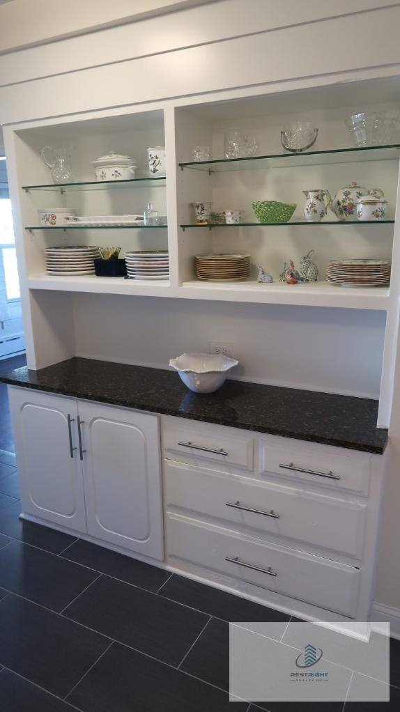 Apartment for rent at 534 W Stratford Place #6E, Chicago, IL 60657