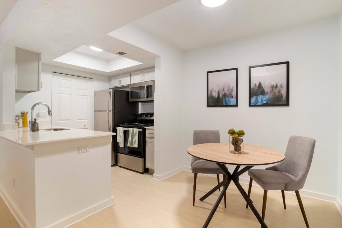 Apartment for rent at Camden Timber Creek, 1100 Falls Creek Lane, Charlotte, NC 28209