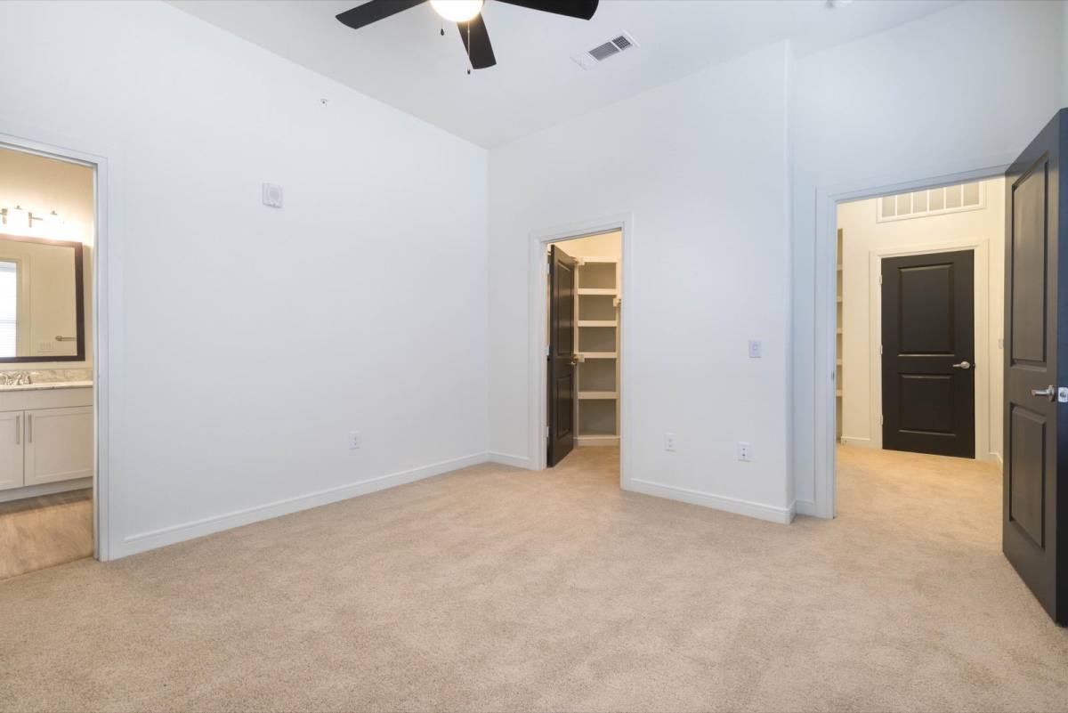Apartment for rent at Elan Flower Mound, 2601 Lakeside Parkway, Flower Mound, TX 75022