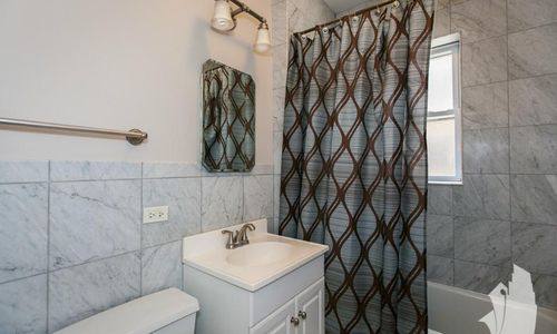 Condo for rent at 538 W Cornelia Ave #1S, Chicago, IL 60657