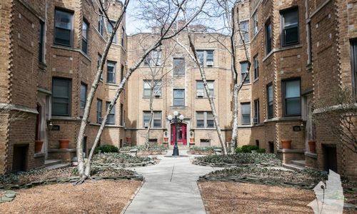 Condo for rent at 538 W Cornelia Ave #1S, Chicago, IL 60657