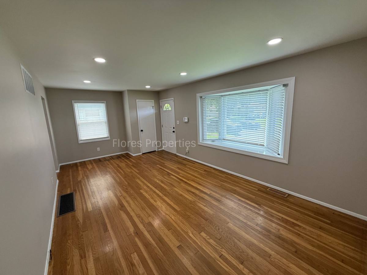 House for rent at 1136 Pauline Ave, Columbus, OH 43224