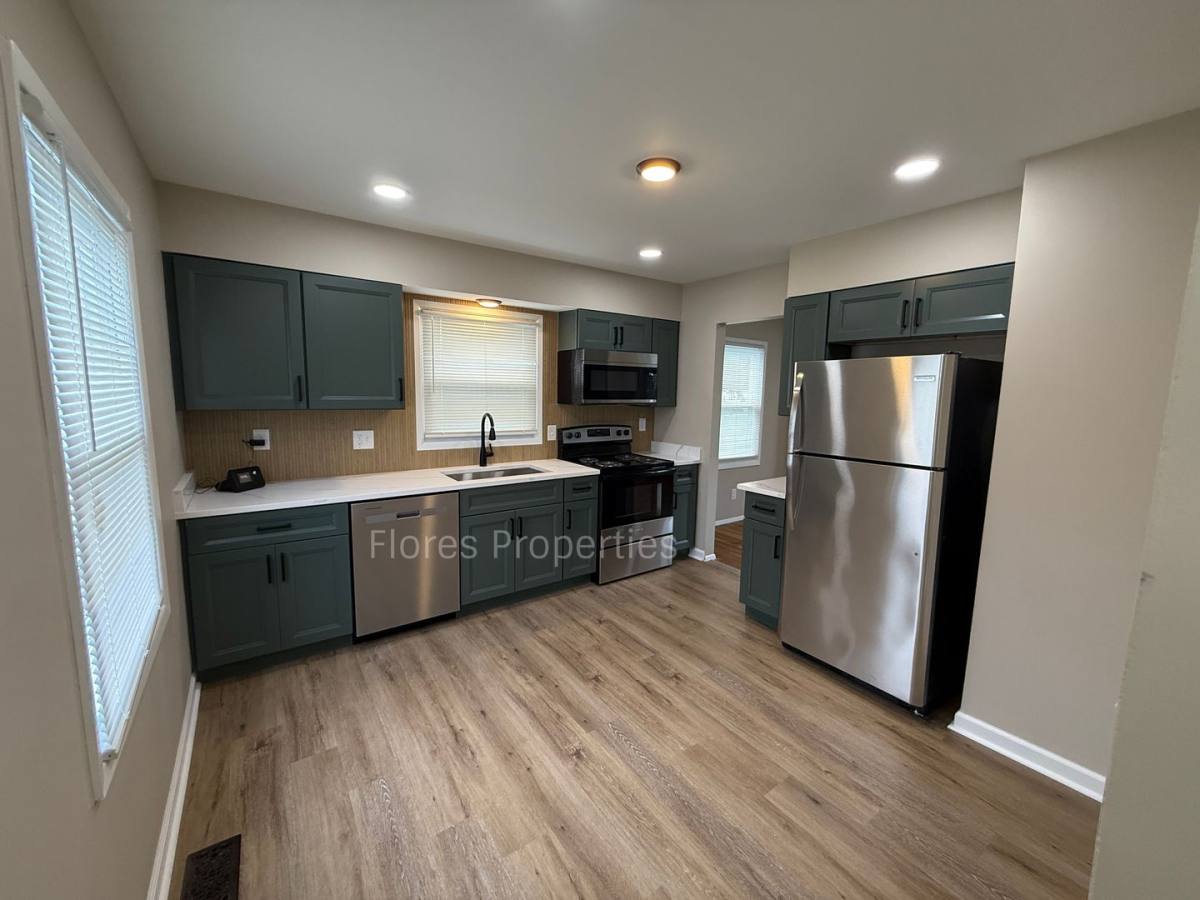 House for rent at 1136 Pauline Ave, Columbus, OH 43224