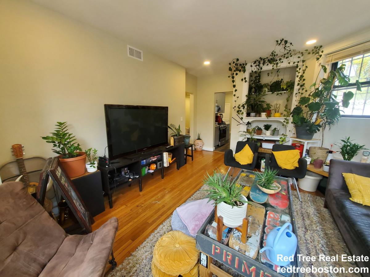 Apartment for rent at 1914 Beacon St #2, Brighton, MA 02135