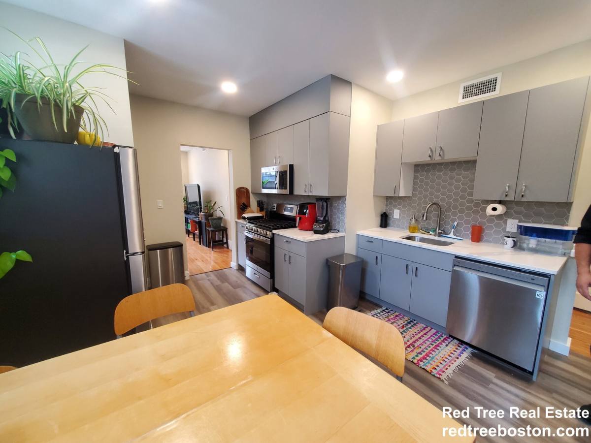 Apartment for rent at 1914 Beacon St #2, Brighton, MA 02135