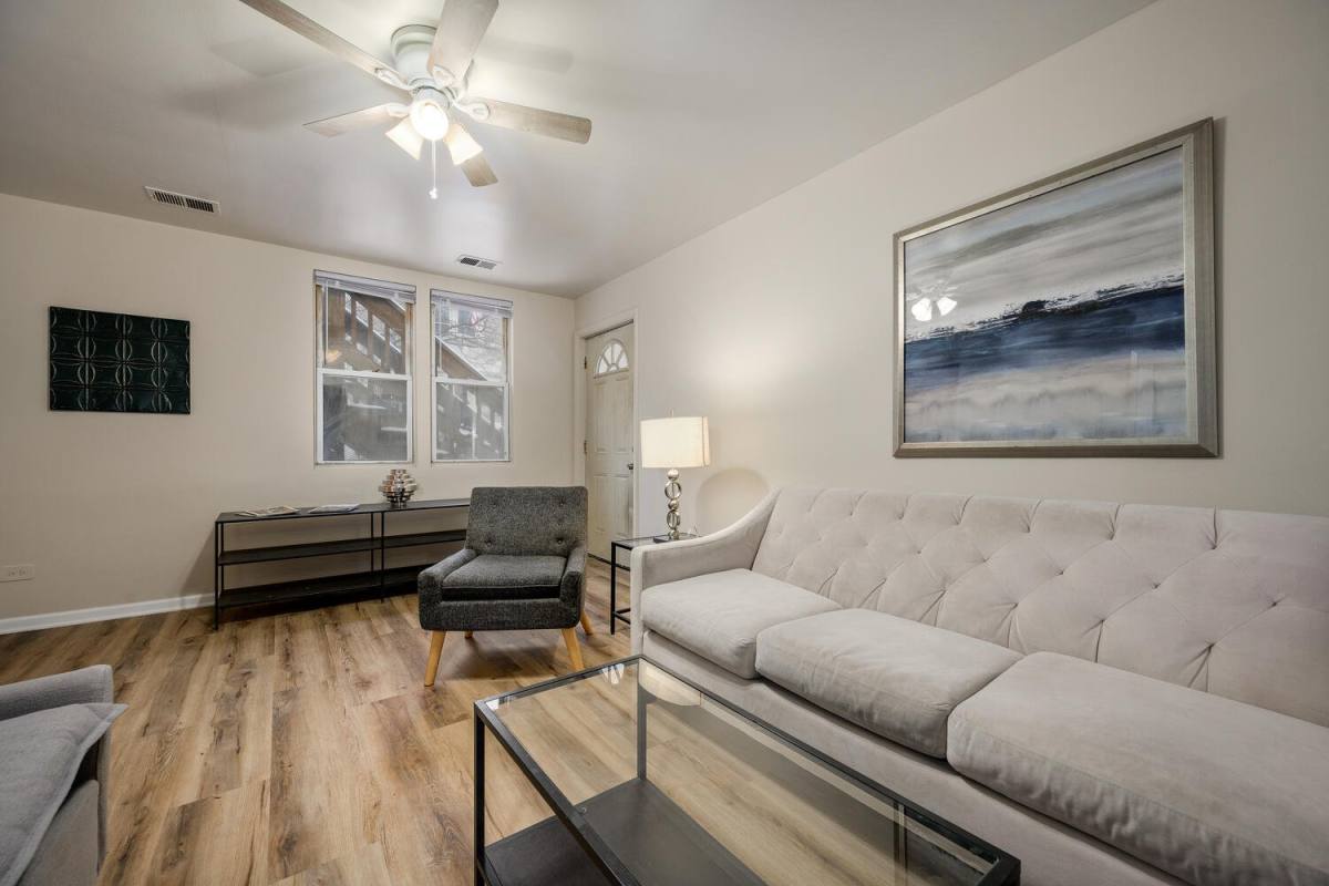 Apartment for rent at 1720 N St Louis Ave #1, Chicago, IL 60647