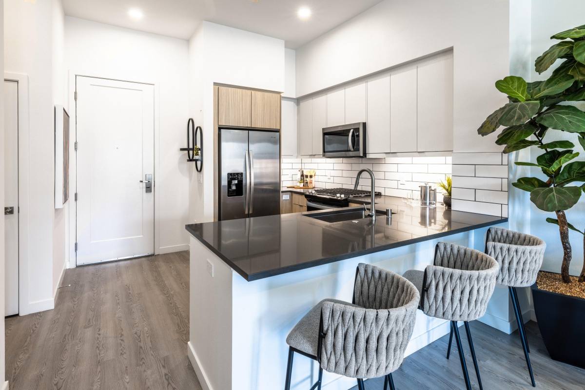 Apartment for rent at 5075 Camino De La, San Diego, CA 92108