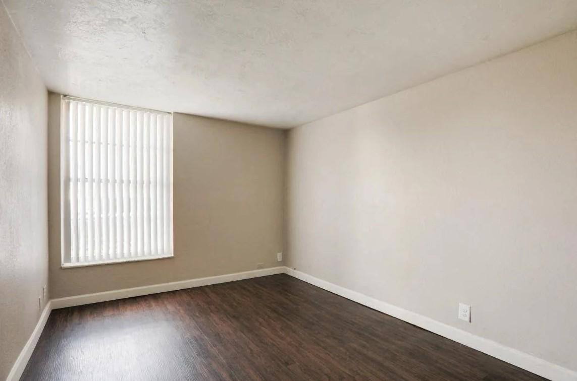 Apartment for rent at Summit Palm, 4491 NW 19th St, Fort Lauderdale, FL 33313