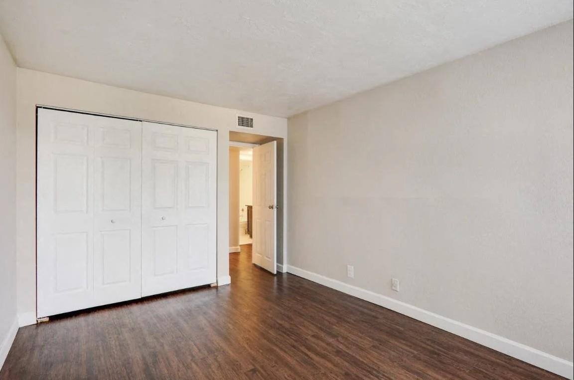 Apartment for rent at Summit Palm, 4491 NW 19th St, Fort Lauderdale, FL 33313