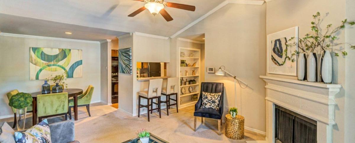 Apartment for rent at The Oaks at Valley Ranch, 9519 Valley Ranch Parkway E, Irving, TX 75063