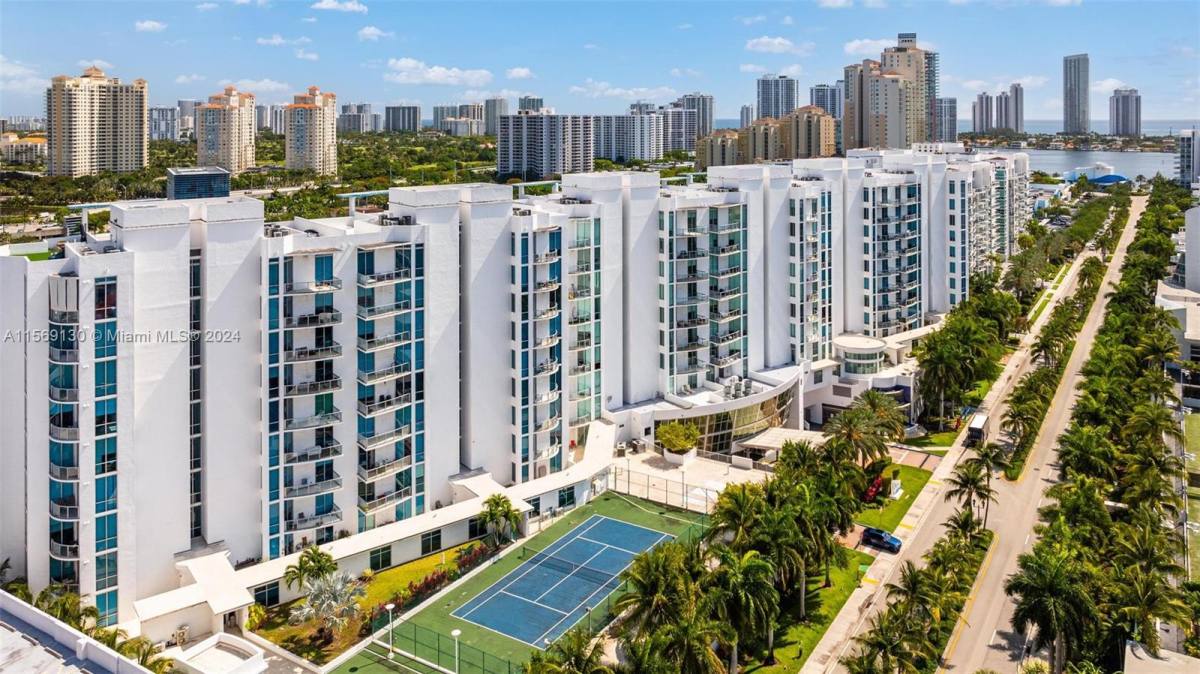 Apartment for rent at 3029 NE 188th St, Miami, FL 33180