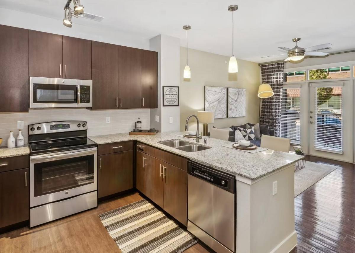 Apartment for rent at 5961 W Parker Rd, Plano, TX 75093