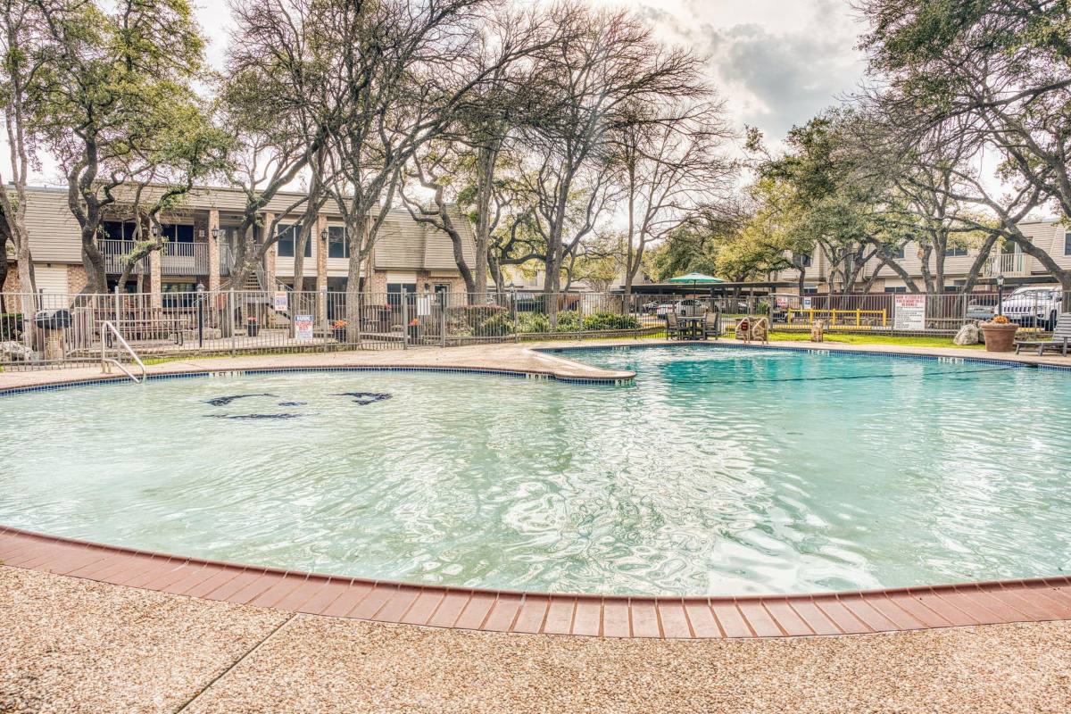 Apartment for rent at Le Montreaux, 3605 Steck Ave, Austin, TX 78759