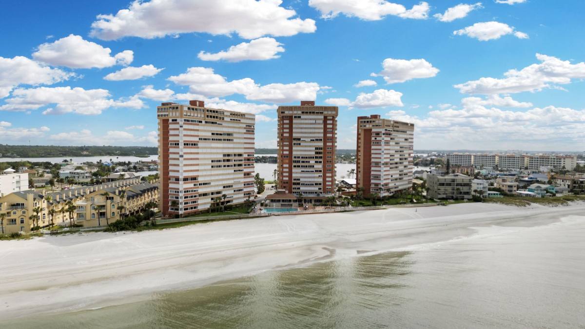 Condo for rent at 17920 Gulf Blvd, Saint Petersburg, FL 33708