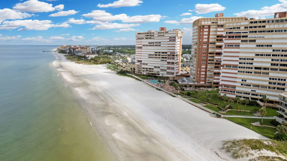 Condo for rent at 17920 Gulf Blvd, Saint Petersburg, FL 33708