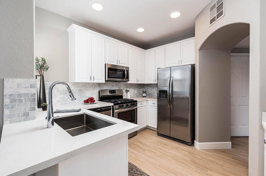Apartment for rent at The Tradition at Kierland, 6633 E Greenway Parkway, Scottsdale, AZ 85254