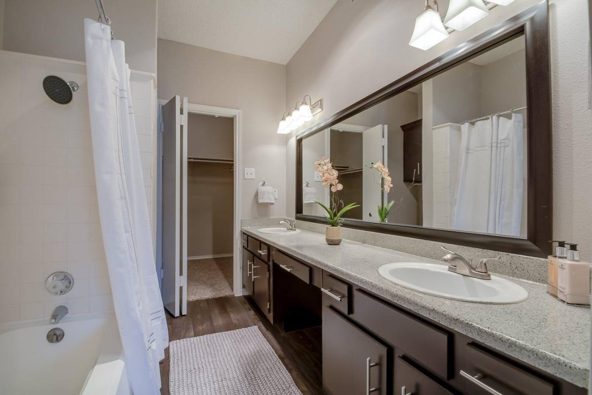 Apartment for rent at 2301 L Don Dodson Dr, Bedford, TX 76021