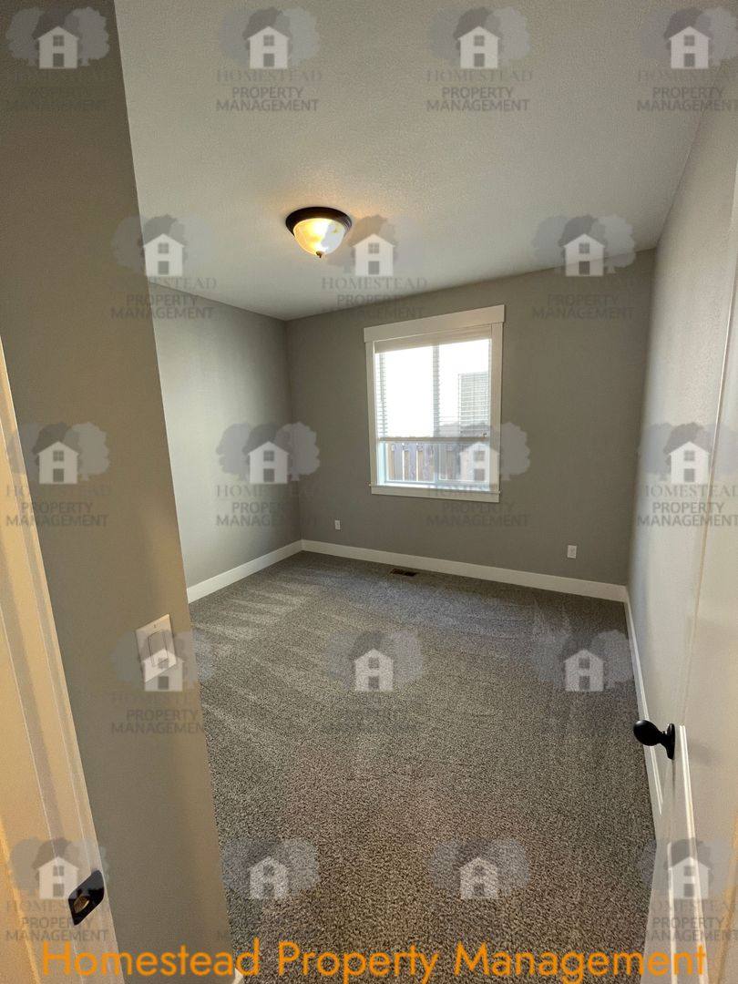 House for rent at 1062 Chestnut St, Independence, OR 97351