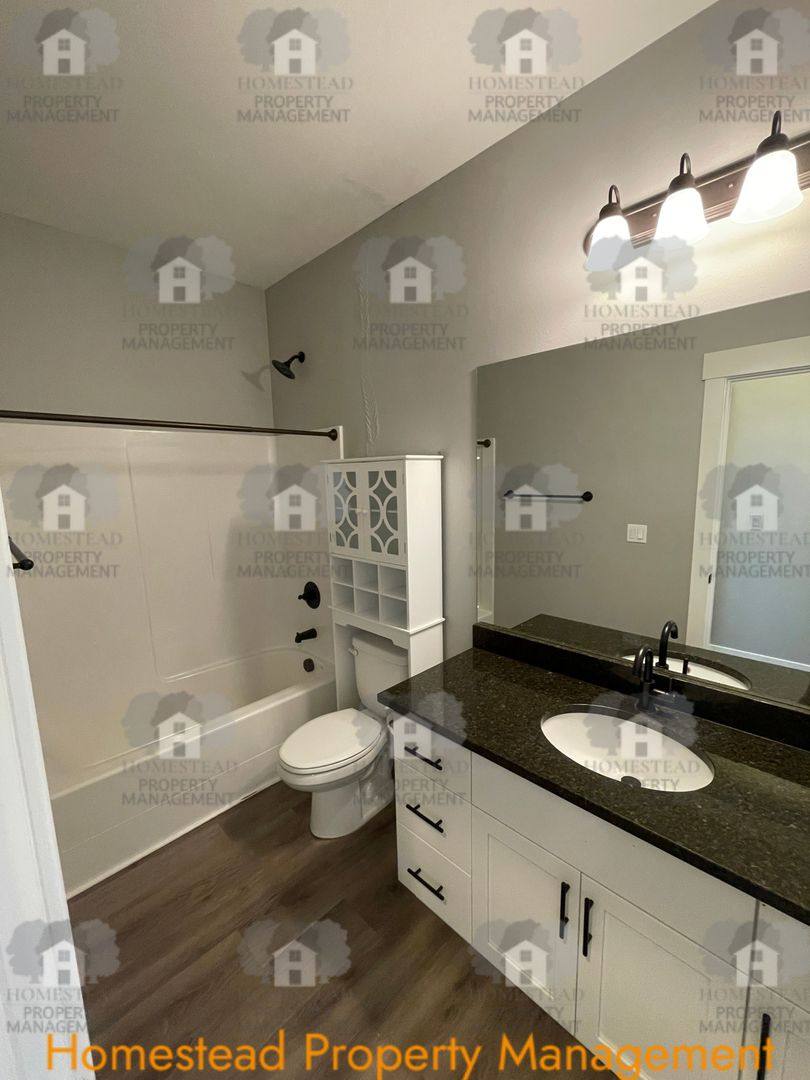 House for rent at 1062 Chestnut St, Independence, OR 97351