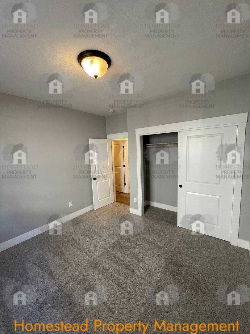 House for rent at 1062 Chestnut St, Independence, OR 97351